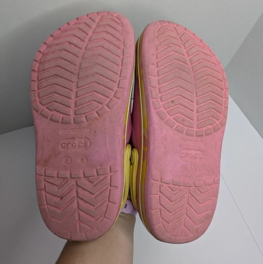 CROCS pre owned